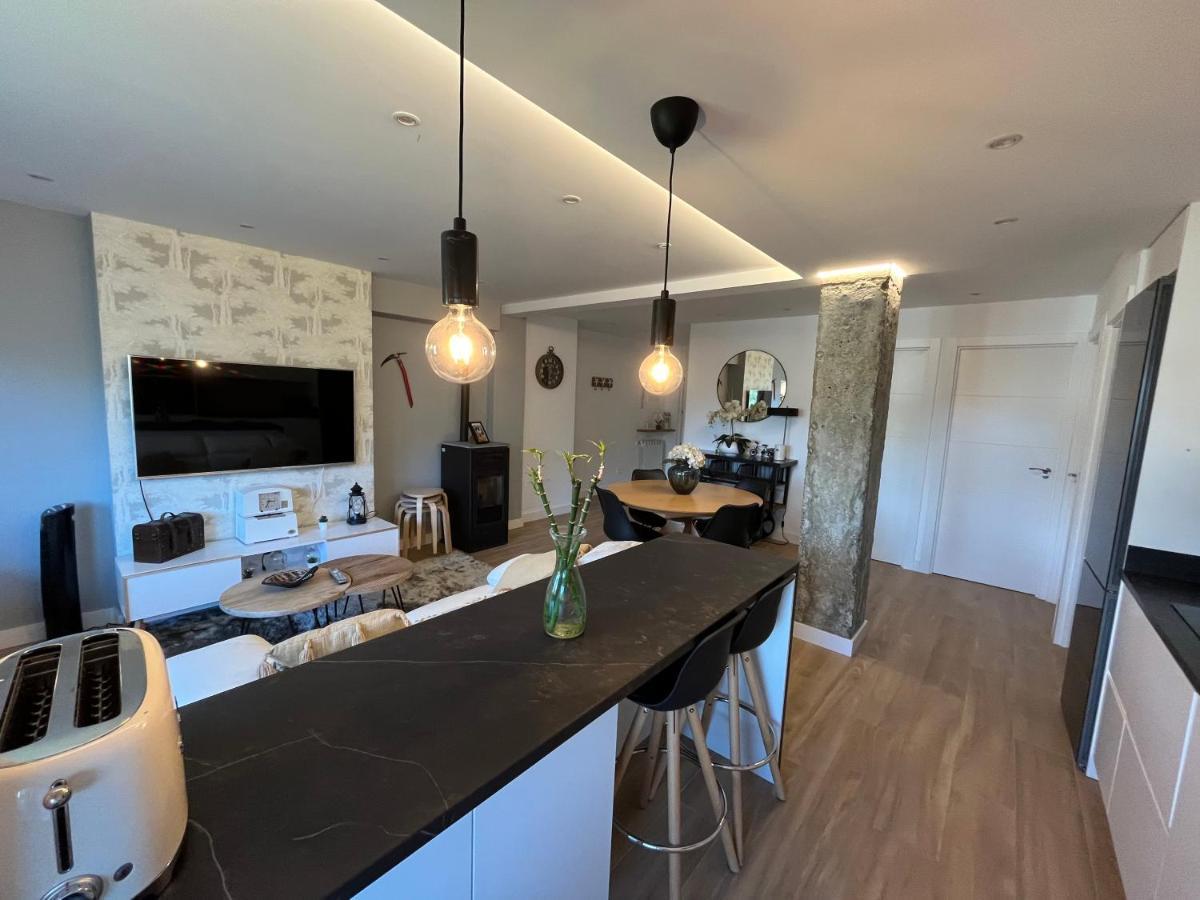 San Bernardo Apartamento de lujo con ascensor y vistas a Collarada Jaca Exterior foto