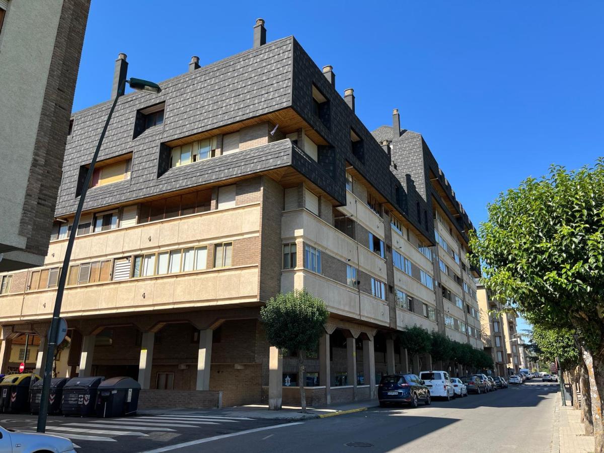 San Bernardo Apartamento de lujo con ascensor y vistas a Collarada Jaca Exterior foto