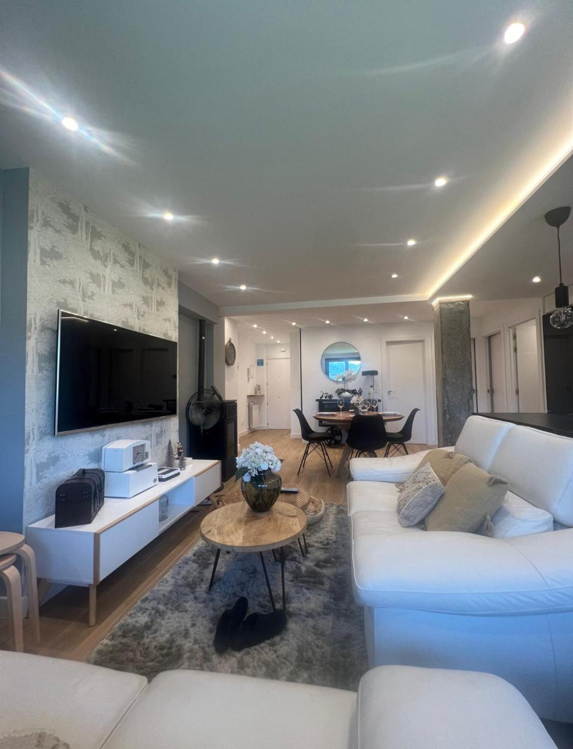 San Bernardo Apartamento de lujo con ascensor y vistas a Collarada Jaca Exterior foto